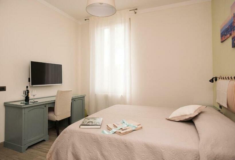 اتاق استاندارد, Florence Shabby Chic Home