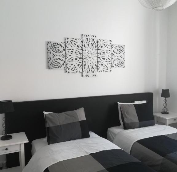 اتاق استاندارد, Pirata Hostel Milfontes