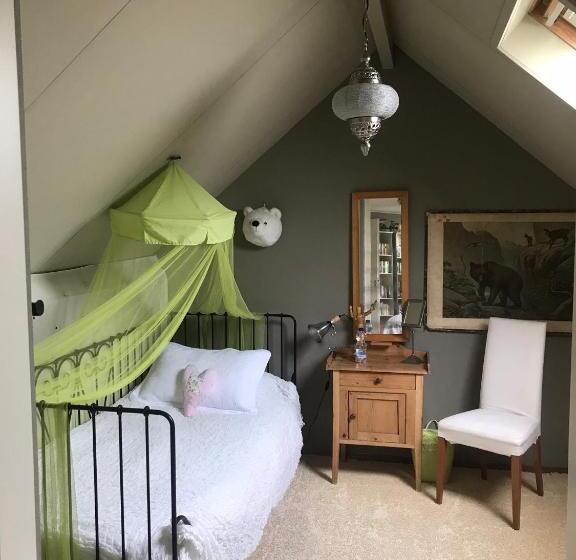Deluxe Suite King Bed, B&b De Koraal