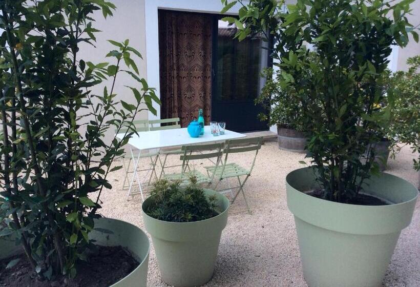 سوییت خانوادگی, Les Intérieurs D Angèle