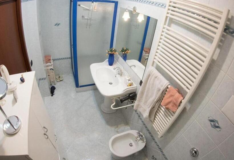 اتاق استاندارد یک نفره, Villa Roberta