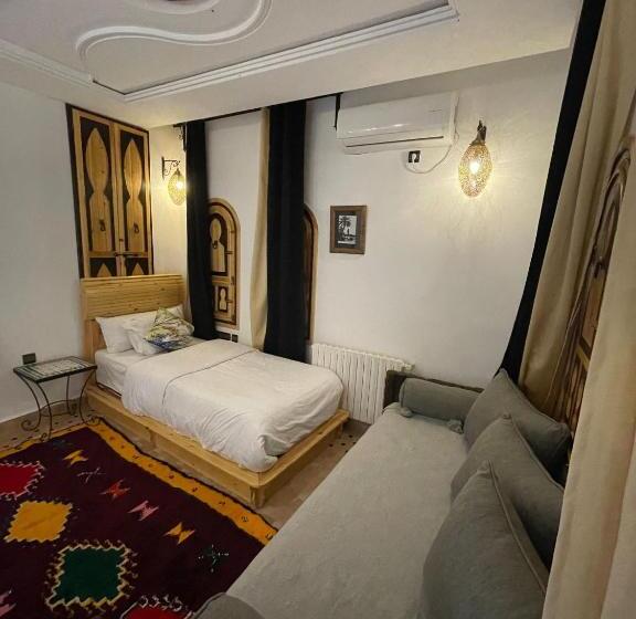 اتاق راحتی سه تخته, Dar Rihana Dadès