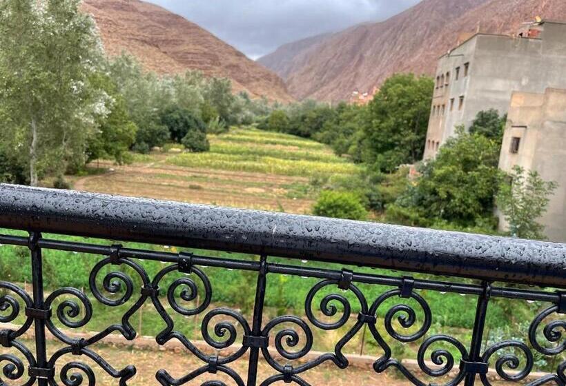 اتاق راحتی سه تخته, Dar Rihana Dadès