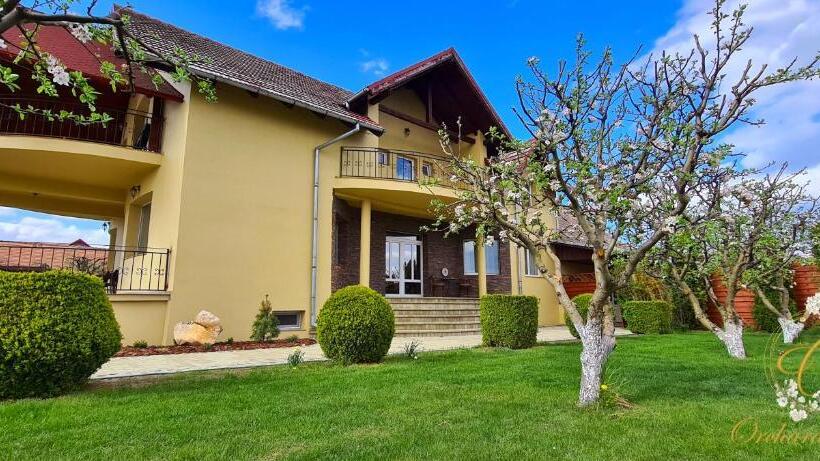 ویلای لوکس 1 خوابه, Orchard Villa