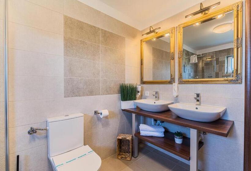 ویلای لوکس 1 خوابه, Orchard Villa