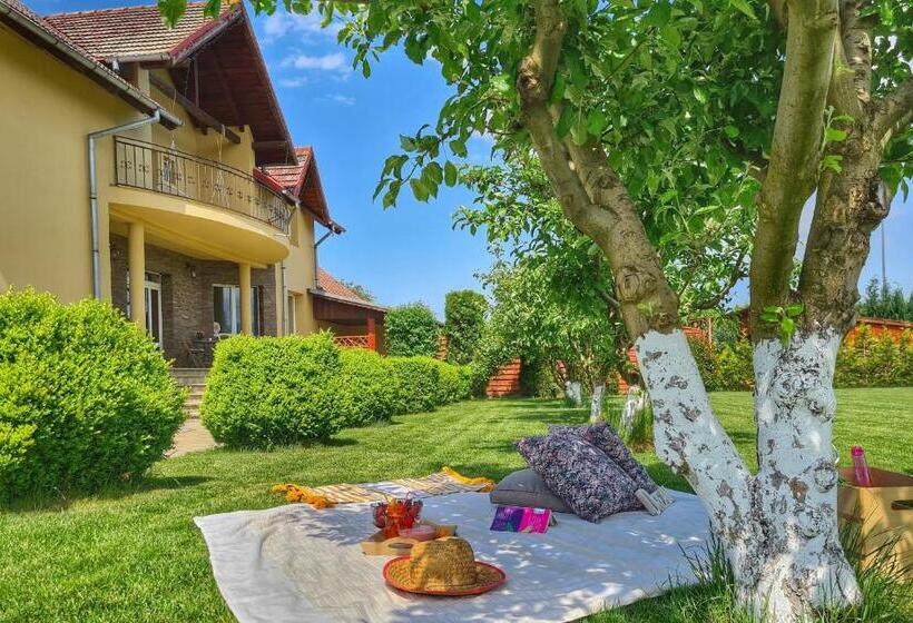 ویلای لوکس 1 خوابه, Orchard Villa