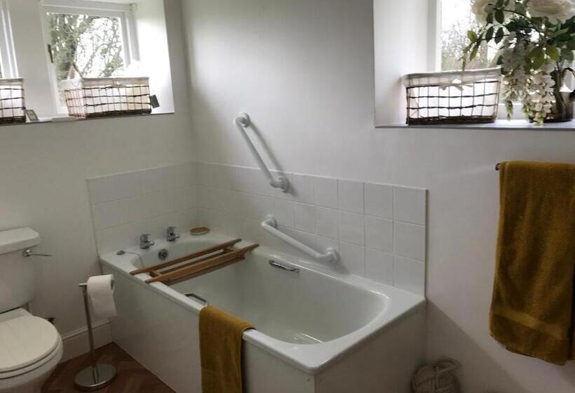 اتاق استاندارد, Coombe Lodge Farm House