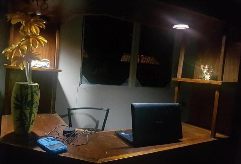 اتاق اکونومی, Fleetwood Suites
