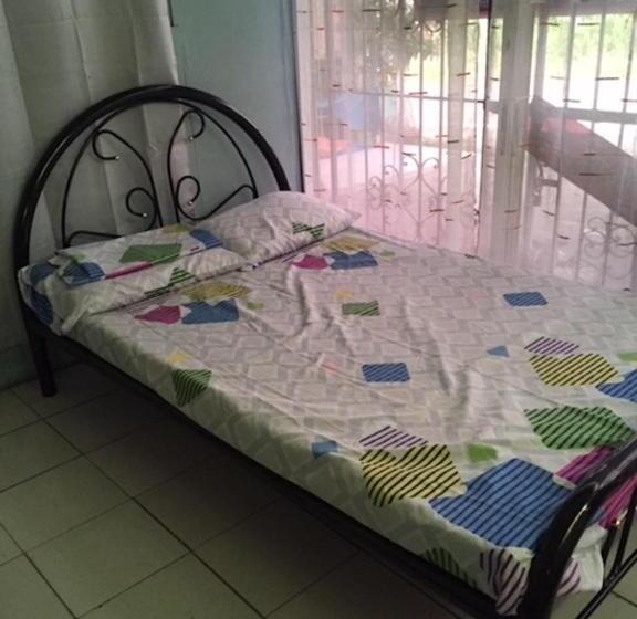 اتاق استاندارد چهار تخته, Fleetwood Suites