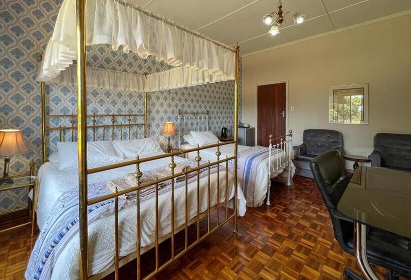 اتاق استاندارد سه تخته با چشم‌انداز باغ, Voelroepersfontein