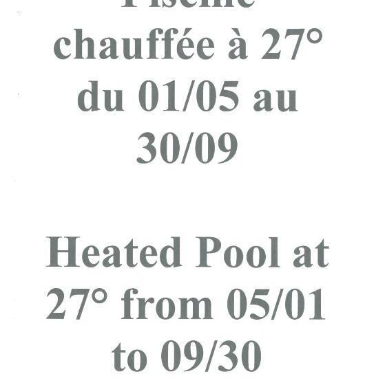 اتاق استاندارد سه تخته با چشم‌انداز استخر, Chambre Direct Piscine