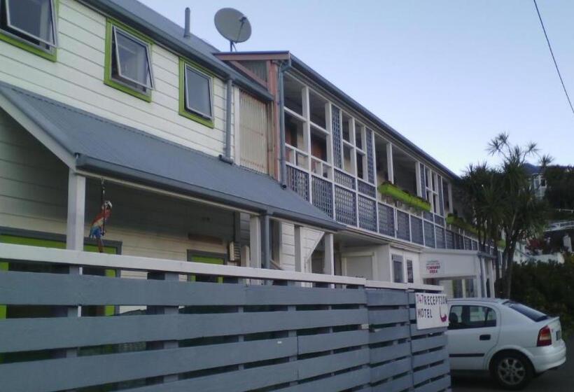 استودیوی استاندارد, Wellington 747 Motel