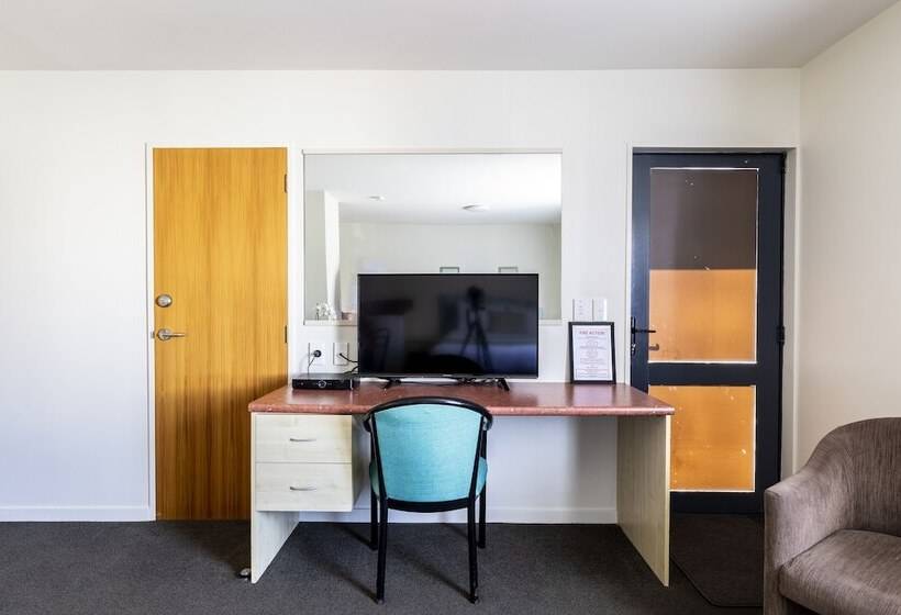 1 Bedroom Apartment, Bella Vista Motel Wellington