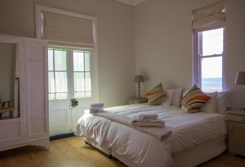 Chambre Familiale, Chartfield Guesthouse