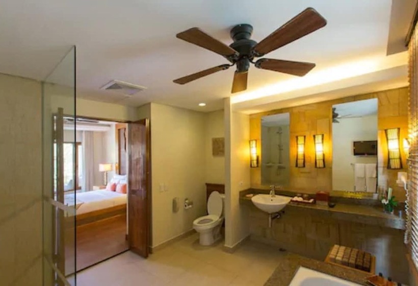 اتاق لوکس با چشم‌انداز باغ, Crimson Resort And Spa   Mactan Island, Cebu