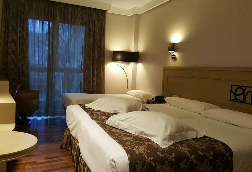 اتاق استاندارد سه نفره, Cumbria Spa Hotel 3 Sup