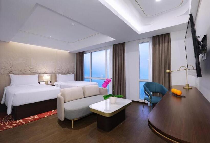 سوییت جونیور, Atria Hotel Gading Serpong