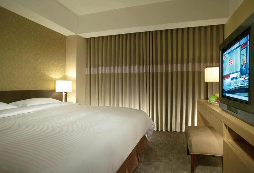 Superior Room, City Suites  Gateway