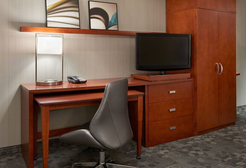 חדר סטנדרט, Courtyard By Marriott Kingston Highway 401