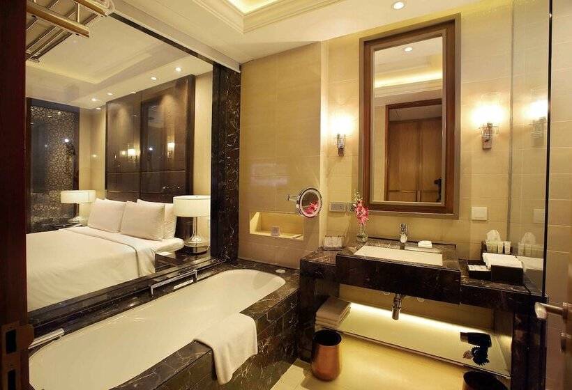 标准间带双人床, Crowne Plaza New Delhi Mayur Vihar Noida, An Ihg