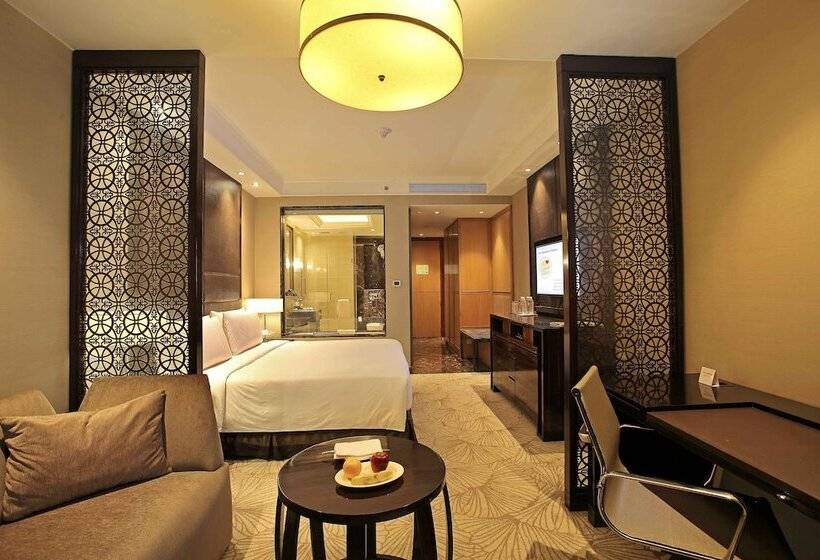 标准间带双人床, Crowne Plaza New Delhi Mayur Vihar Noida, An Ihg