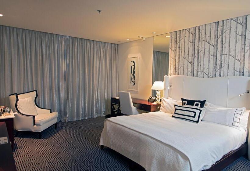 Deluxe Room King Size Bed, Davinci Nelson Mandela Square Sandton Johannesburg