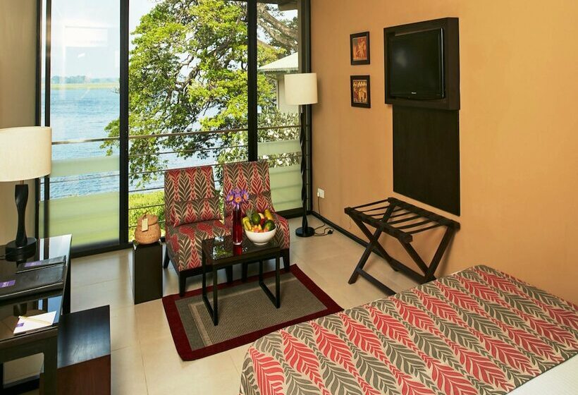 Deluxe Room Lake View, Ekho Safari Tissa