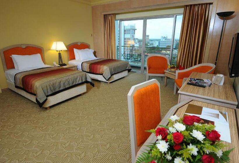 Номер Deluxe, Grand Darul Makmur Hotel Kuantan