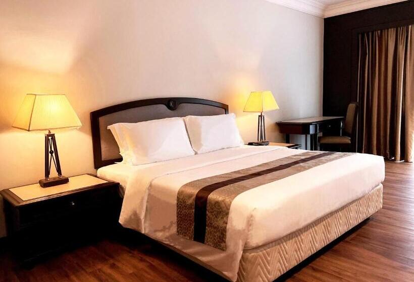 Номер Deluxe, Grand Darul Makmur Hotel Kuantan