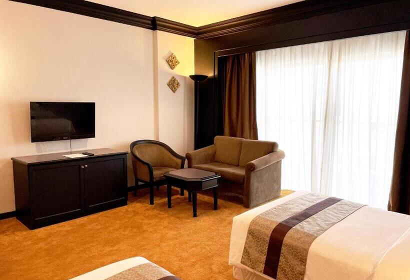 Номер Deluxe, Grand Darul Makmur Hotel Kuantan
