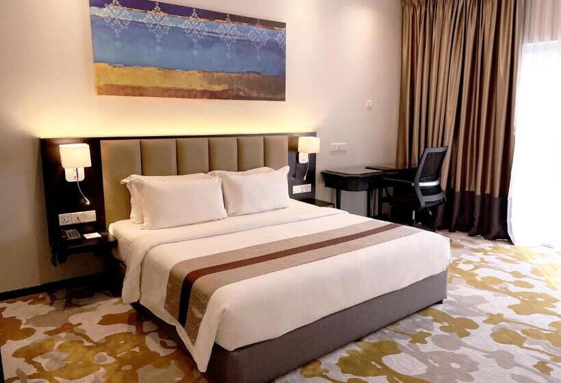 Номер Deluxe, Grand Darul Makmur Hotel Kuantan
