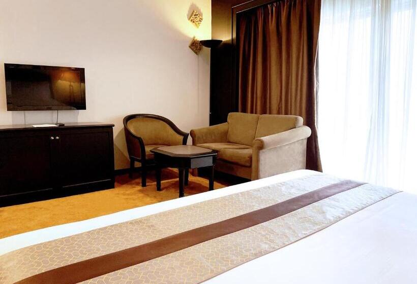 Номер Deluxe, Grand Darul Makmur Hotel Kuantan