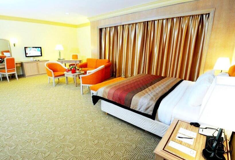 Президентский Люкс, Grand Darul Makmur Hotel Kuantan