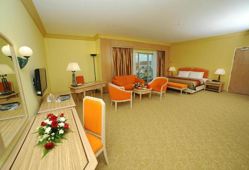 Президентский Люкс, Grand Darul Makmur Hotel Kuantan