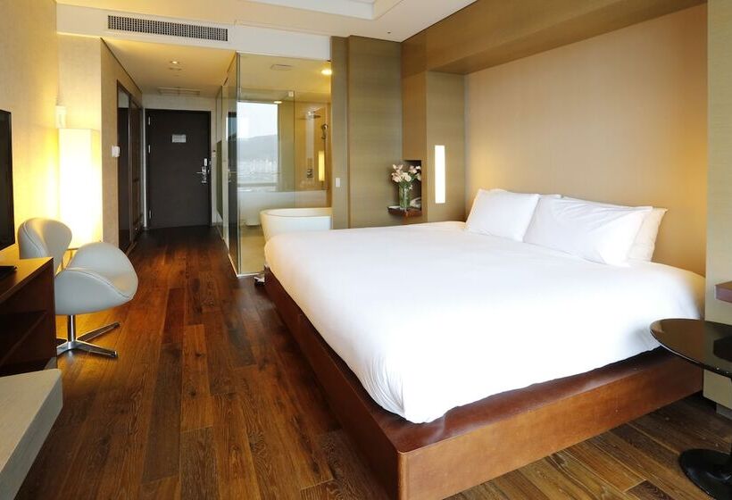 اتاق اجرایی, Grand Mercure Ambassador Changwon