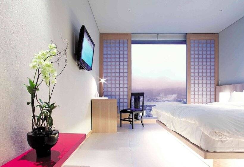 اتاق لوکس, Grand Mercure Ambassador Changwon