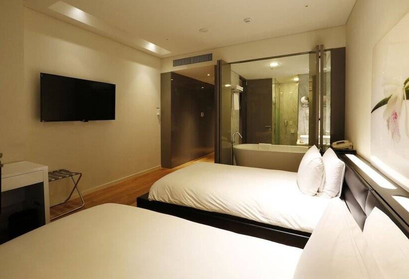 اتاق لوکس, Grand Mercure Ambassador Changwon