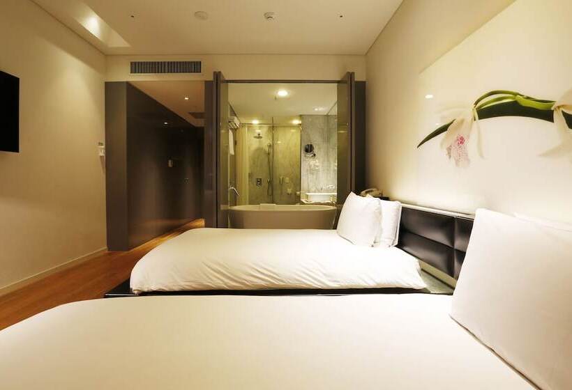 اتاق لوکس, Grand Mercure Ambassador Changwon