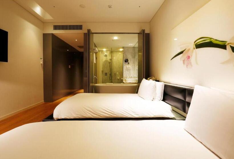 اتاق لوکس, Grand Mercure Ambassador Changwon