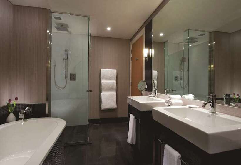 חדר סטנדרט עם מיטת קינג, Hilton Queenstown Resort & Spa