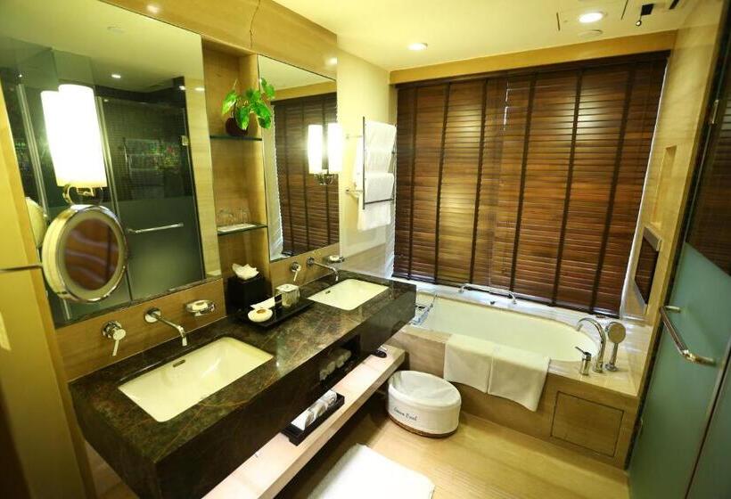 带大床的俱乐部房间, Itc Gardenia, A Luxury Collection Hotel, Bengaluru