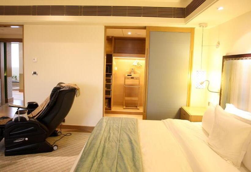 带大床的俱乐部房间, Itc Gardenia, A Luxury Collection Hotel, Bengaluru