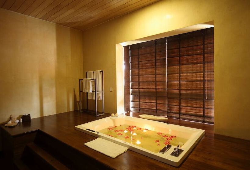 Suite, Jetwing Lagoon   Newly Renovated