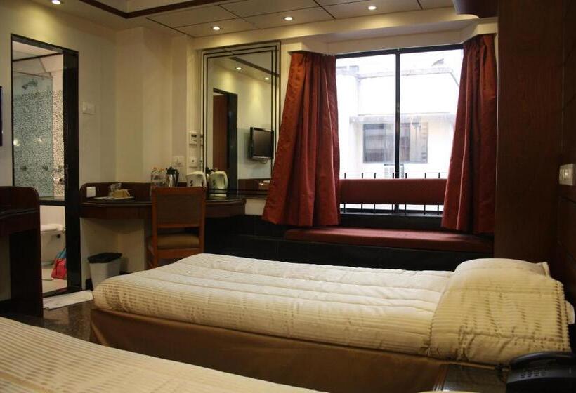 اتاق استاندارد, Karl Residency