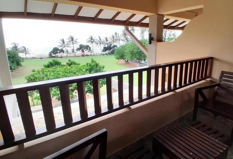 اتاق سه نفره دلوکس با چشم‌انداز دریا, Laya Beach