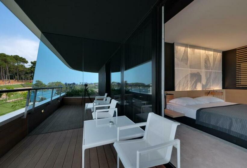 سوییت, Lone Hotel By Maistra Collection