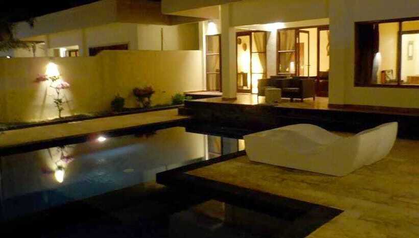 ویلای یک اتاق خوابه با استخر شنا, Luce D Alma Resort