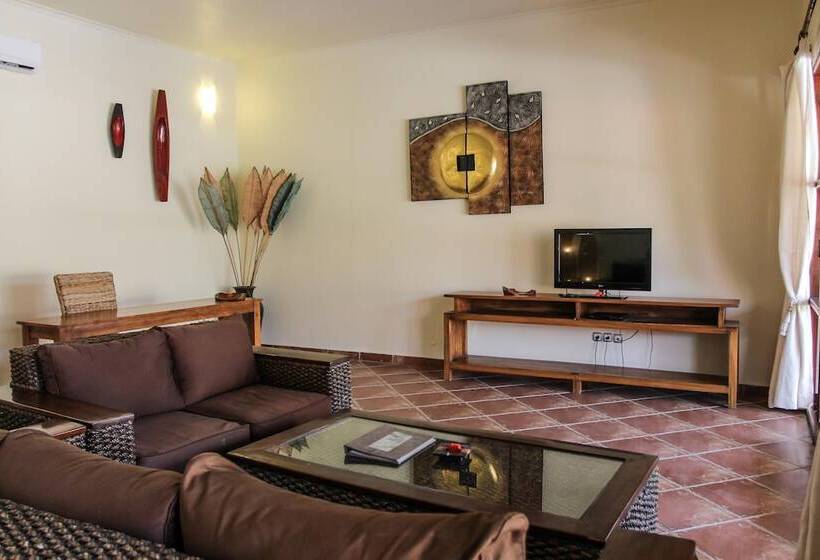 ویلای یک اتاق خوابه با استخر شنا, Luce D Alma Resort