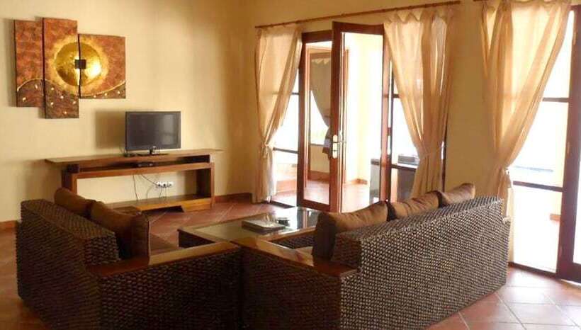 ویلای یک اتاق خوابه با استخر شنا, Luce D Alma Resort