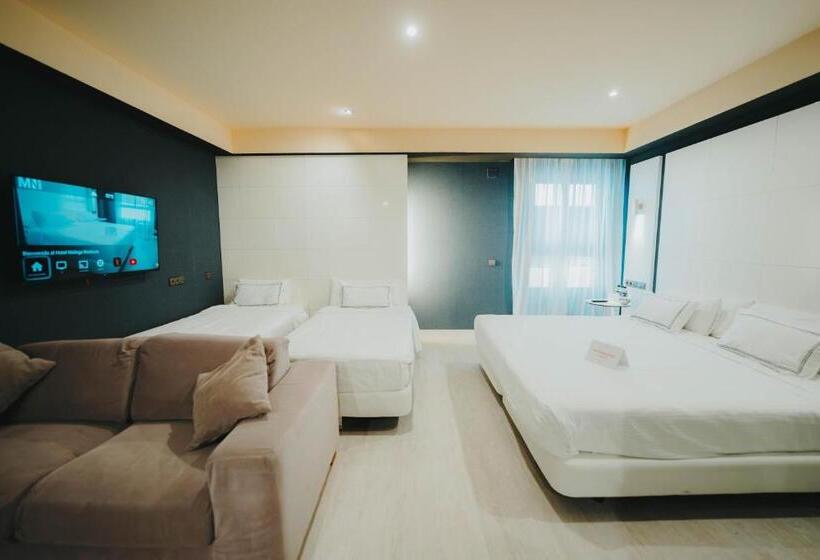 اتاق استاندارد برای معلولان, Malaga Nostrum Airport